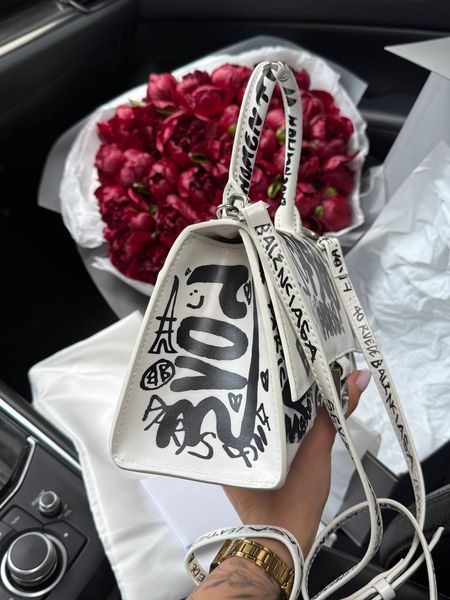 Balenciaga Hourglass Handbag Small in Crocodile Embossed Calfsk White/Black pr1061 фото