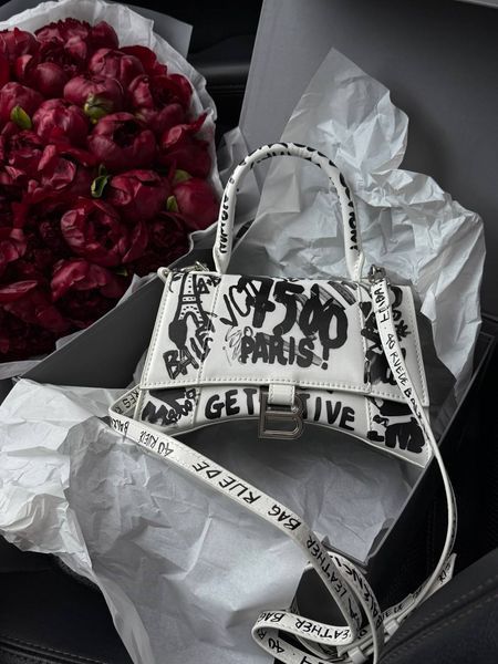Balenciaga Hourglass Handbag Small in Crocodile Embossed Calfsk White/Black pr1061 фото