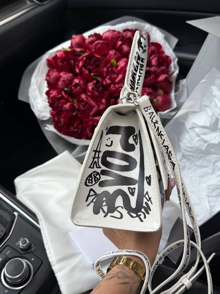 Balenciaga Hourglass Handbag Small in Crocodile Embossed Calfsk White/Black pr1061 фото