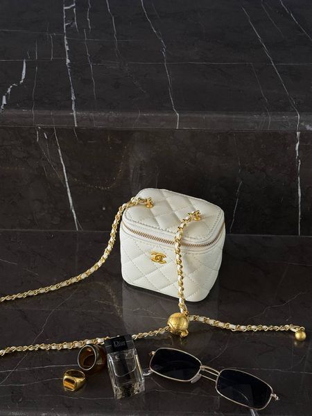 Chanel Classic White Lambskin Pearl Crush Mini Vanity Case [оригінальна коробка] pr0027 фото