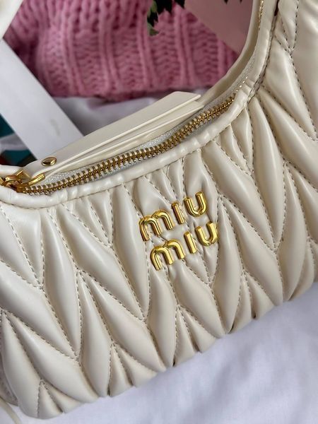 Miu Miu Wander Matelass&eacute; Nappa Leather Mini Hobo BagWhite [оригінальна брендована коробка] miu2441 фото