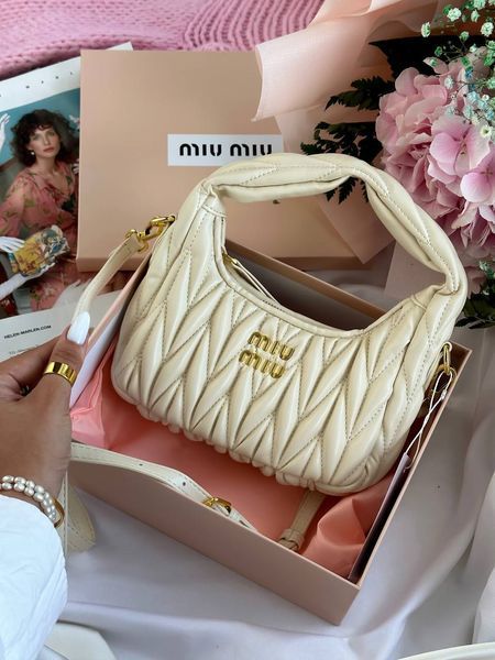 Miu Miu Wander Matelass&eacute; Nappa Leather Mini Hobo BagWhite [оригінальна брендована коробка] miu2441 фото