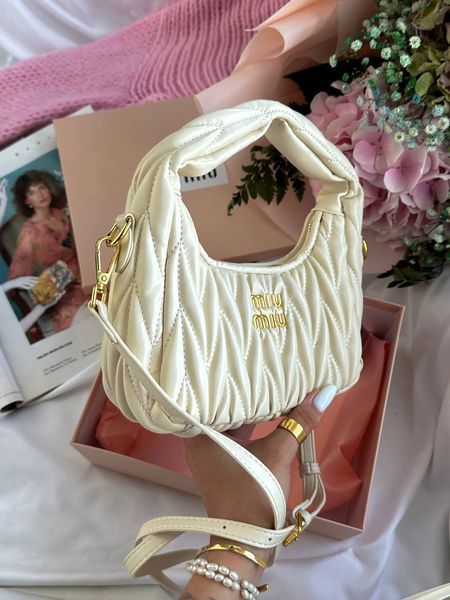 Miu Miu Wander Matelass&eacute; Nappa Leather Mini Hobo BagWhite [оригінальна брендована коробка] miu2441 фото