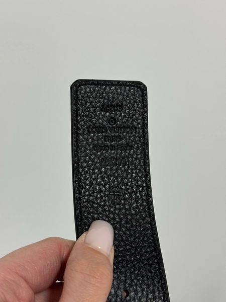 Шкіряний ремінь Louis Vuitton 40 мм Embossing Black/Black із фірмовою металевою пряжкою 6616305 фото