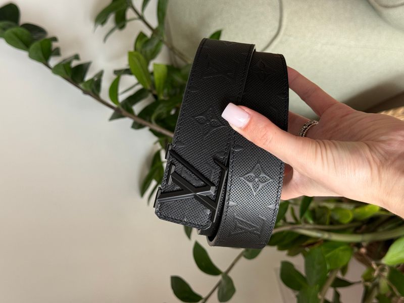 Шкіряний ремінь Louis Vuitton 40 мм Embossing Black/Black із фірмовою металевою пряжкою 6616305 фото