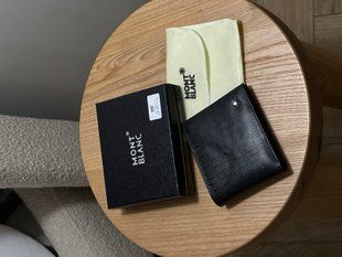 Гаманець Montblanc 8cc з тисненням під крокодила у чорному кольорі 8818605 фото