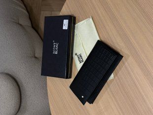 Гаманець Montblanc 14cc з тисненням під крокодила у чорному кольорі 8818506 фото