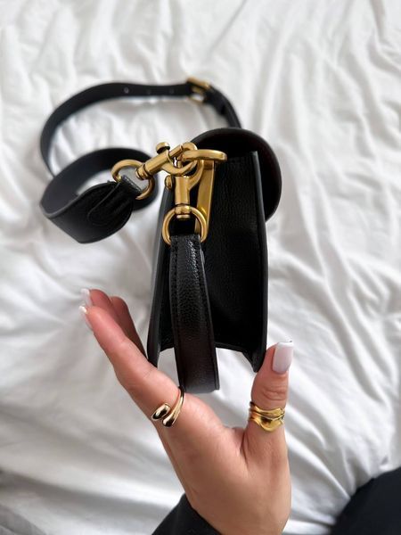Tabby Shoulder Bag In Signature Canvas Black/Gold [крафтова коробка] pr0007 фото