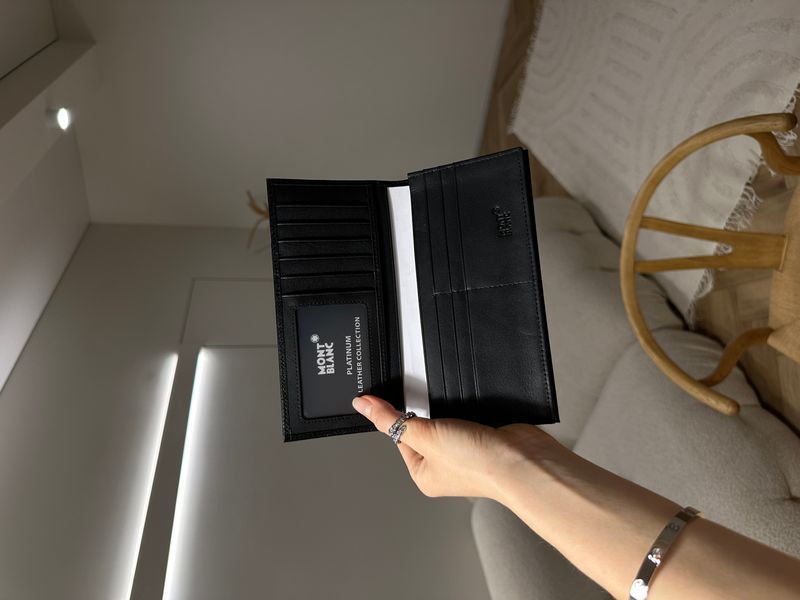 Гаманець Montblanc 14cc з тисненням під крокодила у чорному кольорі 8818506 фото