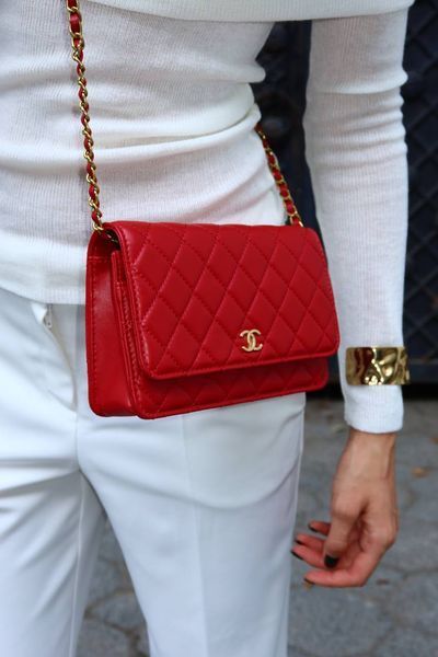 Chanel Classic Wallet on Chain Quilted Caviar Red/Gold Коробка магніт pr22827 фото