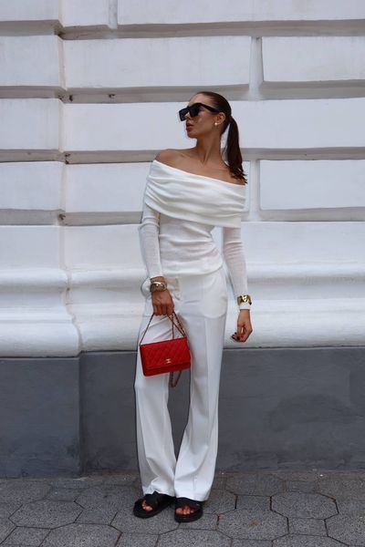 Chanel Classic Wallet on Chain Quilted Caviar Red/Gold Коробка магніт pr22827 фото