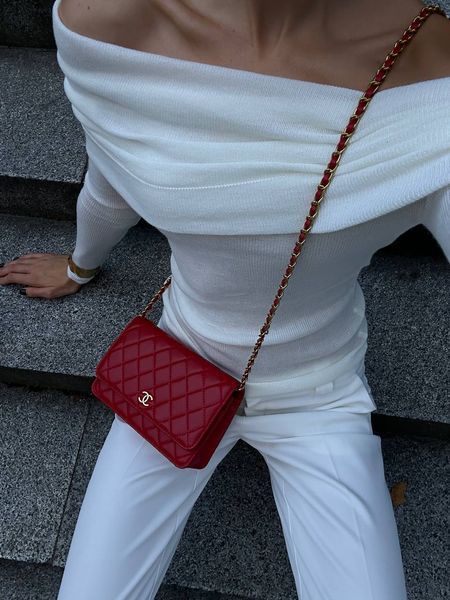 Chanel Classic Wallet on Chain Quilted Caviar Red/Gold Коробка магніт pr22827 фото