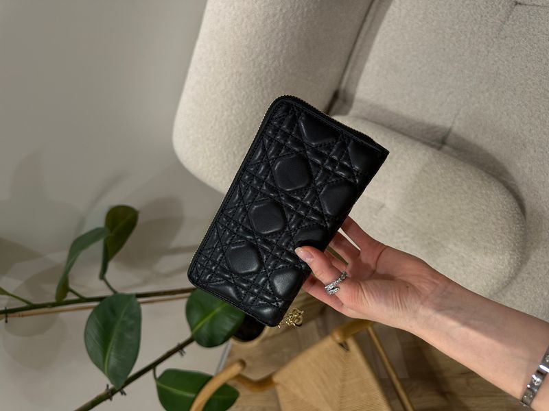 Christian Dior Lady Dior Voyageur &mdash; шкіряний гаманець Black 8819292 фото
