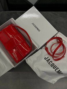 Jacquemus Le Bambino Small Handbag With Adjustable Crossbody red pr1058 фото