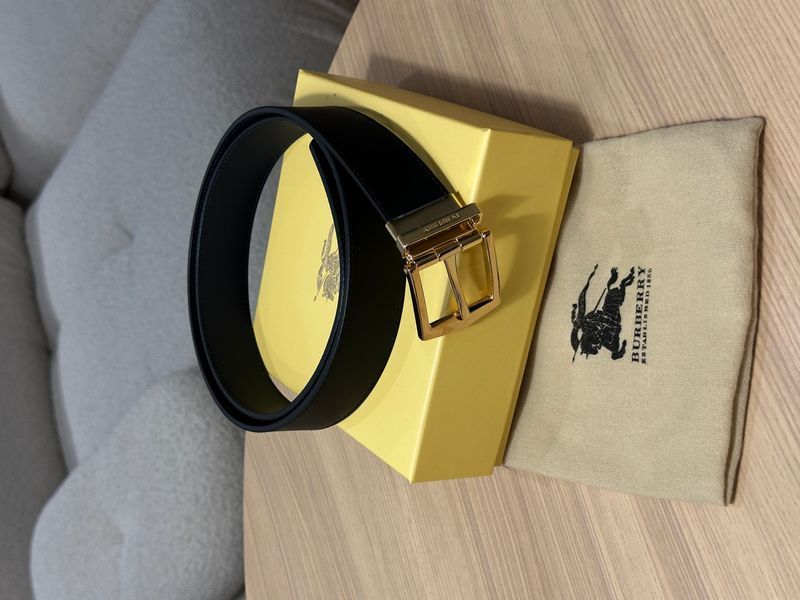 Burberry Reversible Grainy Leather Belt &mdash; двосторонній шкіряний ремінь Gold  6617144 фото