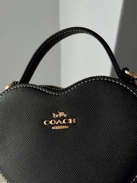 Coach Valentine's Black Crossgrain Leather Heart Crossbody Bag pr00121 фото