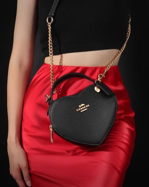 Coach Valentine's Black Crossgrain Leather Heart Crossbody Bag pr00121 фото