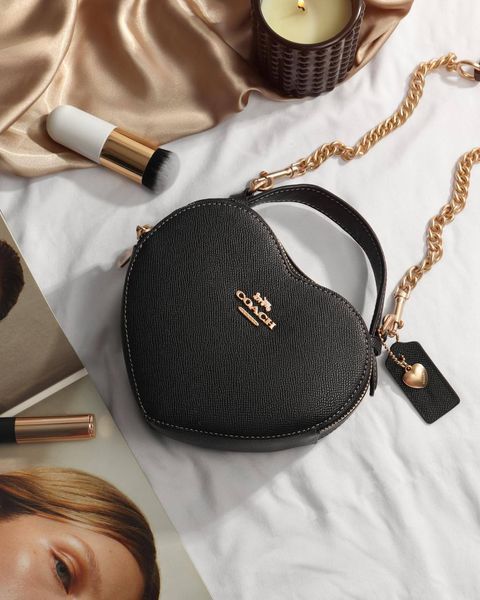 Coach Valentine's Black Crossgrain Leather Heart Crossbody Bag pr00121 фото