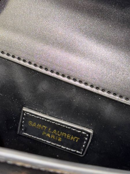 Saint Laurent Manhattan Medium Leather Shoulder Bag Black pr5120 фото