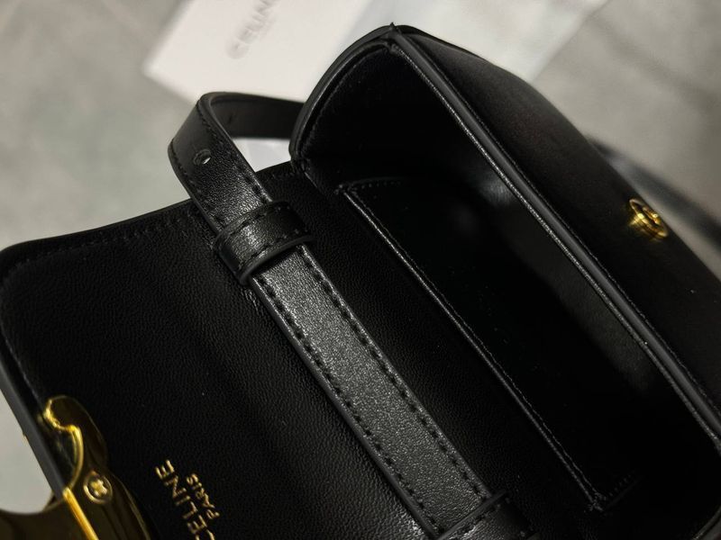 Celine Triomphe Mini Claude Shoulder Bag Black PREMIUM [оригінальна коробка] pr2291 фото