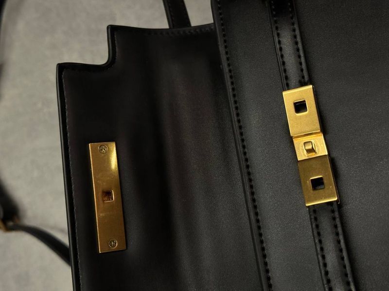 Saint Laurent Manhattan Medium Leather Shoulder Bag Black pr5120 фото