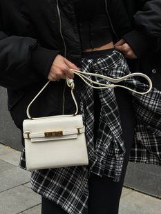Saint Laurent Manhattan Medium Leather Shoulder Bag Milk pr5121 фото