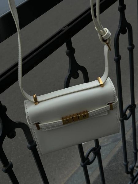 Saint Laurent Manhattan Medium Leather Shoulder Bag Milk pr5121 фото