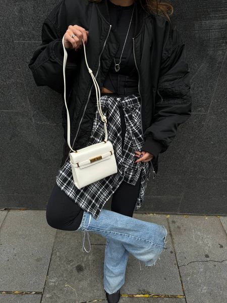 Saint Laurent Manhattan Medium Leather Shoulder Bag Milk pr5121 фото