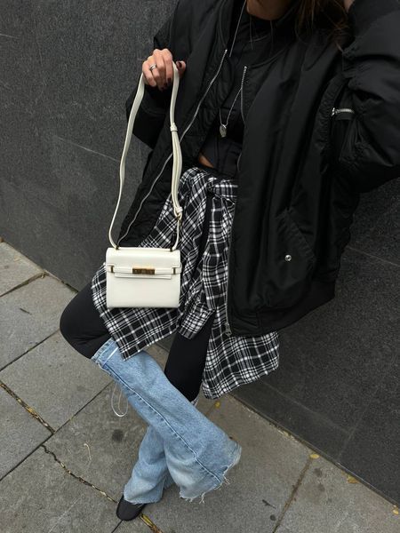 Saint Laurent Manhattan Medium Leather Shoulder Bag Milk pr5121 фото