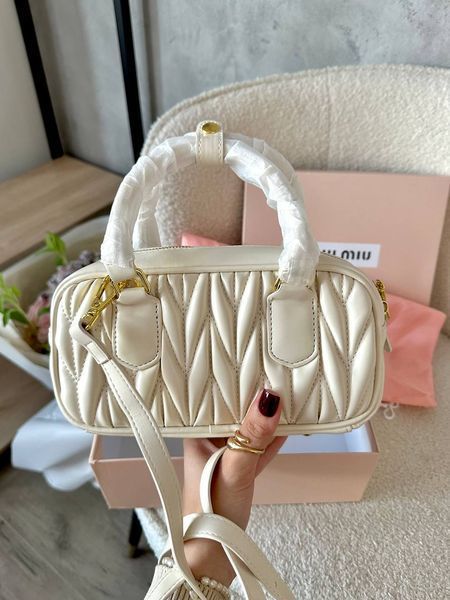 Miu Miu Arcadie Matelass&eacute; Biege [ориг коробка] miu3504 фото