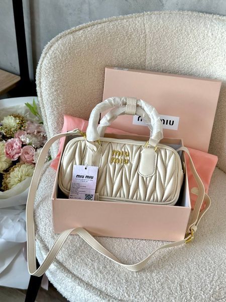 Miu Miu Arcadie Matelass&eacute; Biege [ориг коробка] miu3504 фото