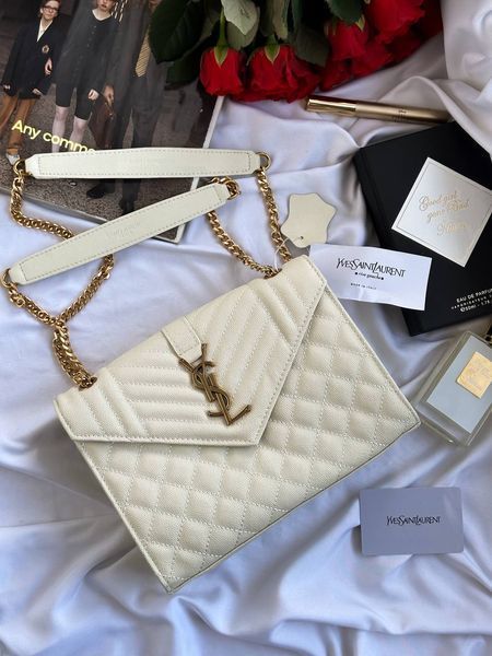 Saint Laurent Leather Envelope Chain Bag Milk pr5109 фото