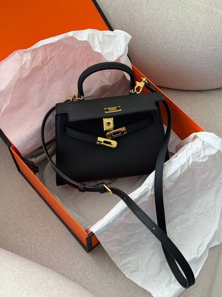 Herm&egrave;s Mini Kelly Black Gold Hardware Магнітна коробка H8212 фото