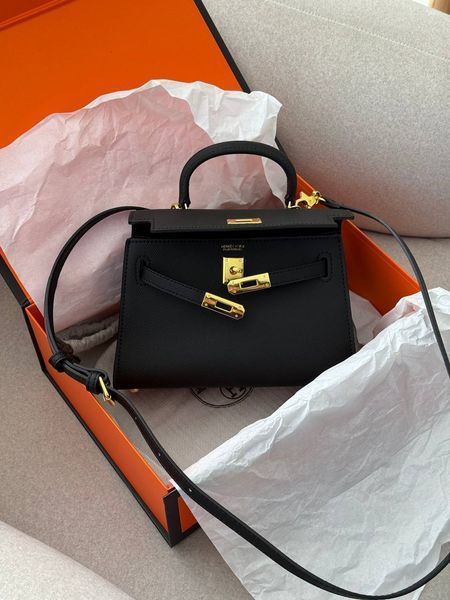 Herm&egrave;s Mini Kelly Black Gold Hardware Магнітна коробка H8212 фото