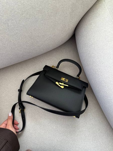 Herm&egrave;s Mini Kelly Black Gold Hardware Магнітна коробка H8212 фото