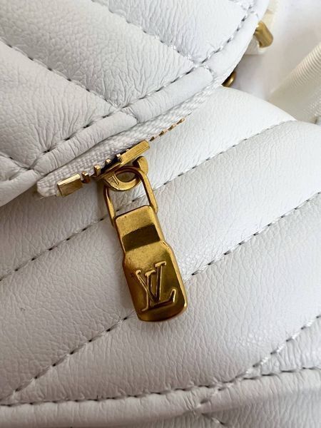 Louis Vuitton New Wave Multi Pochette Bag White/Gold pr0015 фото