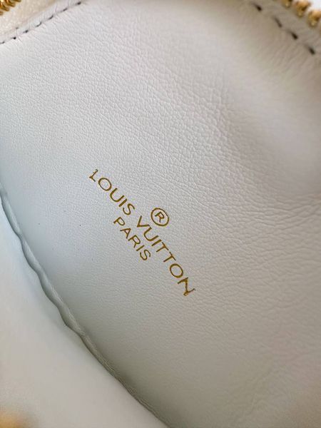 Louis Vuitton New Wave Multi Pochette Bag White/Gold pr0015 фото