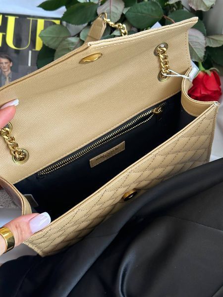 Saint Laurent Leather Envelope Chain Bag Beige pr5110 фото