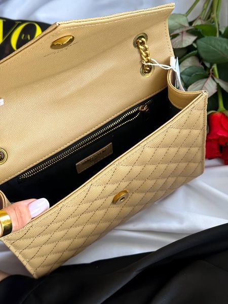 Saint Laurent Leather Envelope Chain Bag Beige pr5110 фото