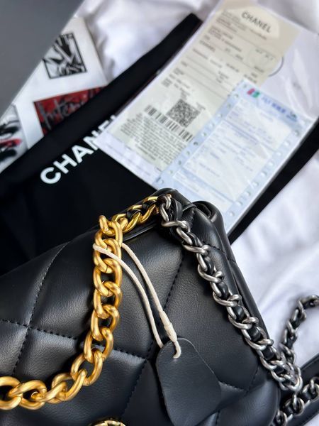 Chanel 19 Large Handbag Black/Gold [магніт коробка] pr88422 фото