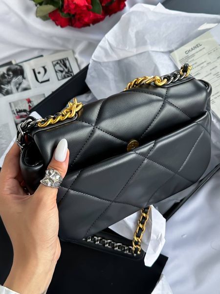 Chanel 19 Large Handbag Black/Gold [магніт коробка] pr88422 фото