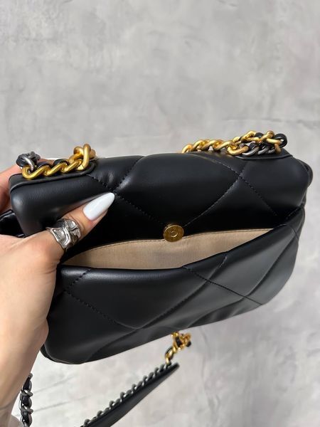 Chanel 19 Large Handbag Black/Gold [магніт коробка] pr88422 фото