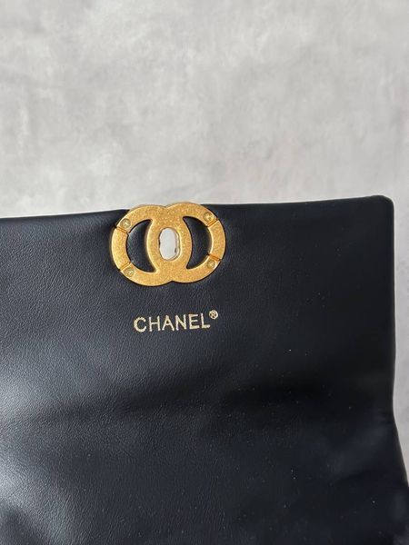 Chanel 19 Large Handbag Black/Gold [магніт коробка] pr88422 фото