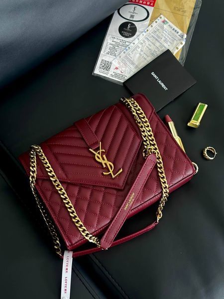 Saint Laurent Leather Envelope Chain Bag Red КОРОБКА МАГНІТ pr5117 фото