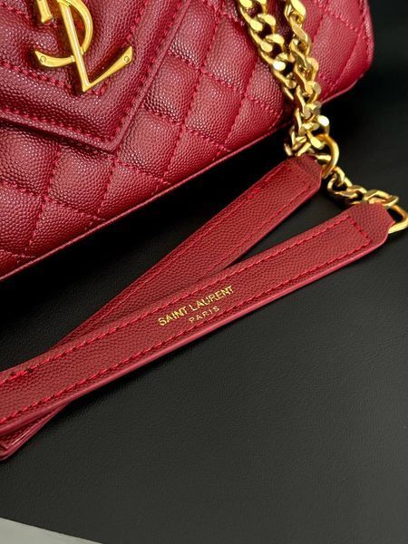 Saint Laurent Leather Envelope Chain Bag Red КОРОБКА МАГНІТ pr5117 фото