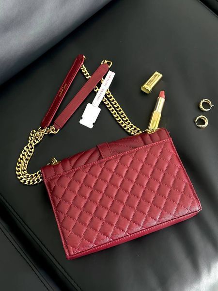 Saint Laurent Leather Envelope Chain Bag Red КОРОБКА МАГНІТ pr5117 фото