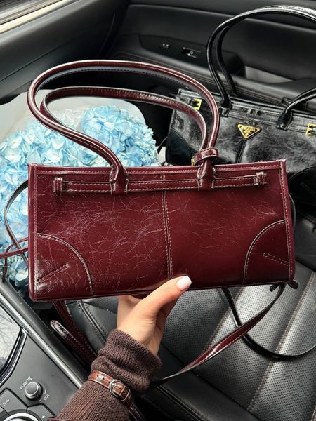 Prada Medium Leather Handbag Burgundy pr00116 фото