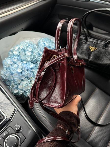 Prada Medium Leather Handbag Burgundy pr00116 фото