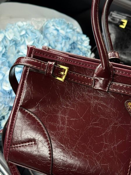 Prada Medium Leather Handbag Burgundy pr00116 фото
