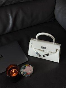 Herm&egrave;s Kelly White H8121 фото